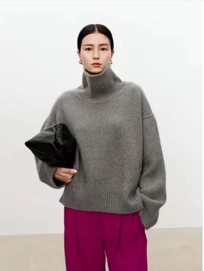 The Linnea Cashmere-Blend Turtleneck